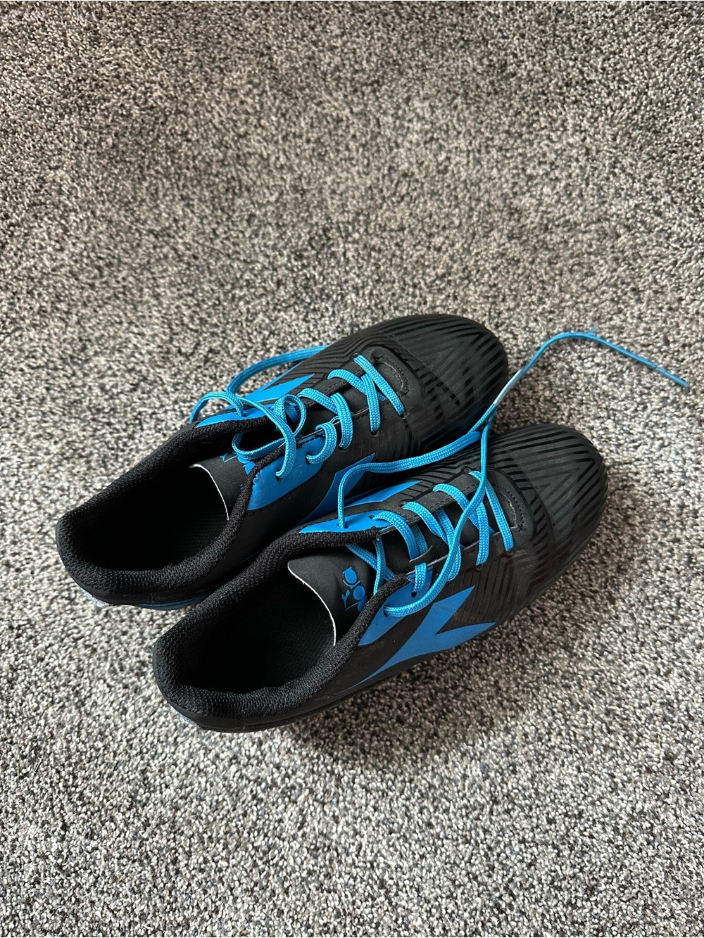 Diadora Black and Blue Boys Athletic Cleats